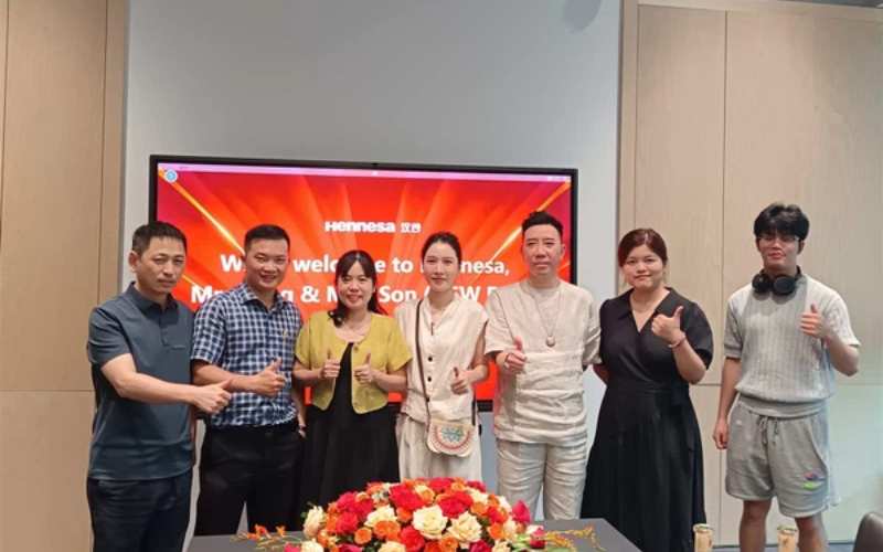 gia-cua-luoi-chong-muoi